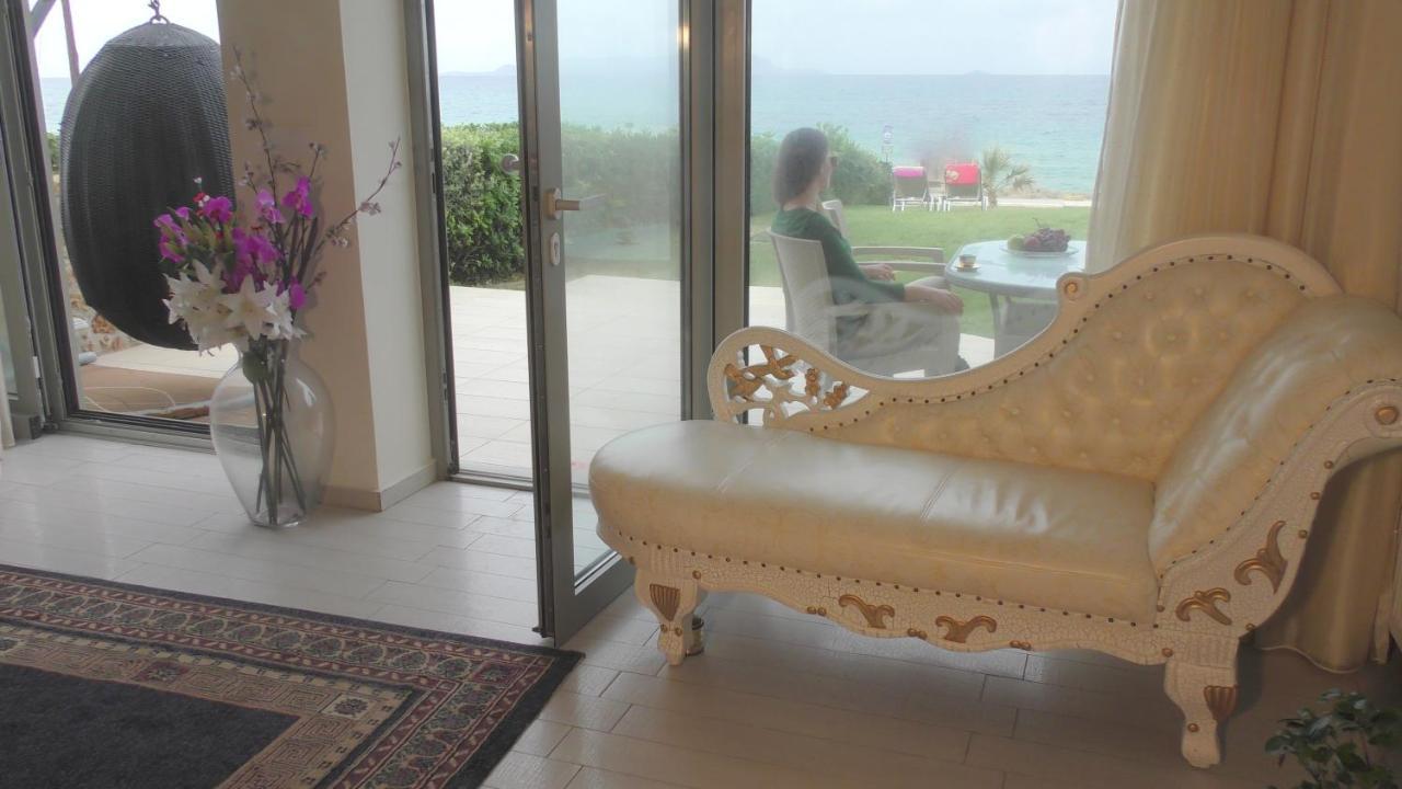 Sea View Beachfront Villa Maria Γούβες Εξωτερικό φωτογραφία