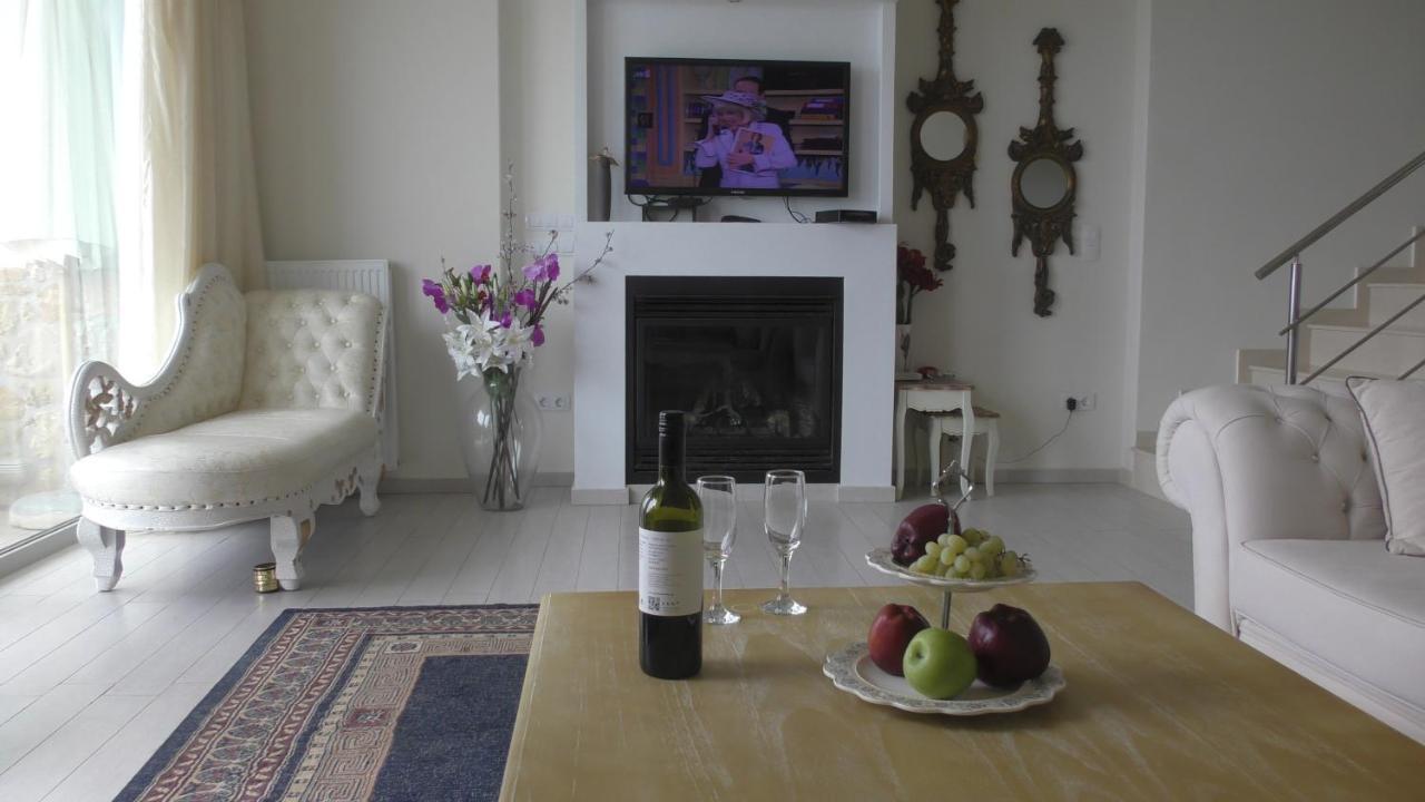 Sea View Beachfront Villa Maria Γούβες Εξωτερικό φωτογραφία